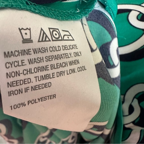 Women’s Iman Green Chain Link Blouse - Picture 4 of 4